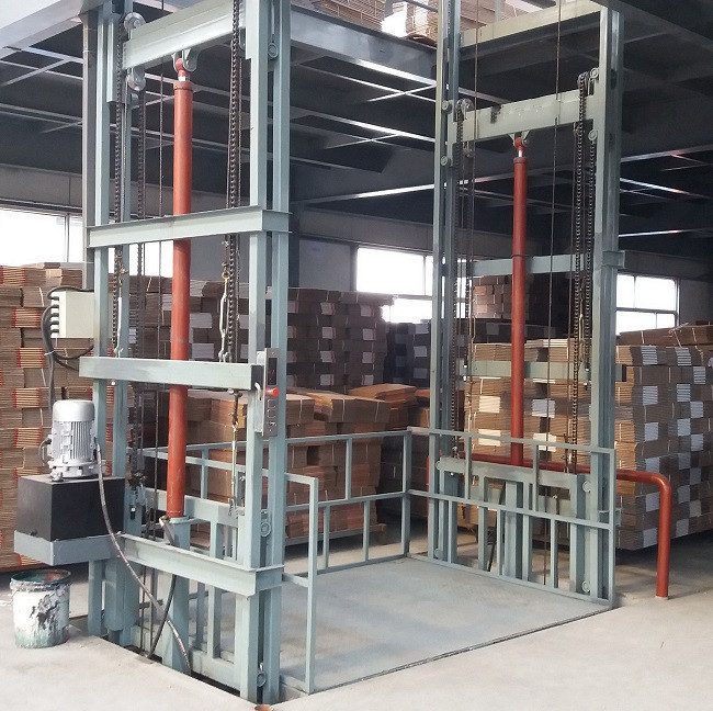 導(dǎo)軌式升降機(jī)的特點(diǎn)(圖1) \